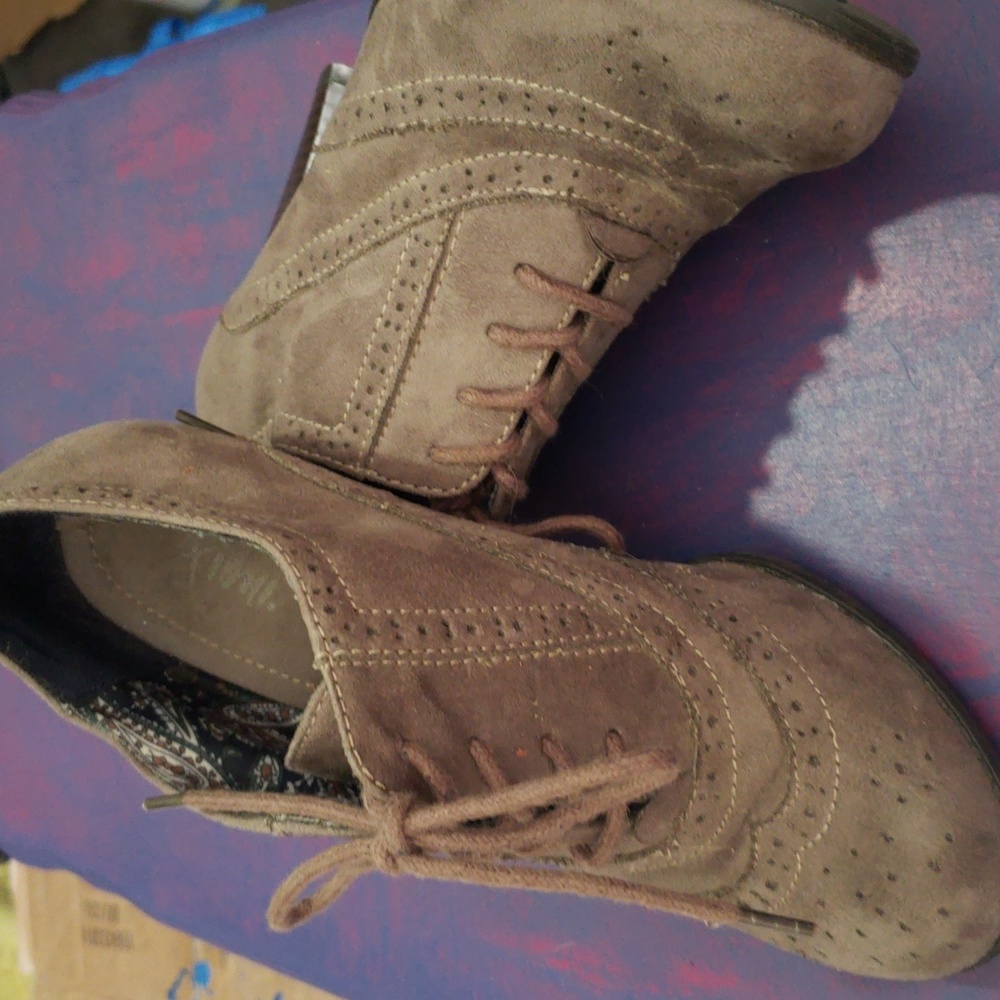 FIONI HEEL BOOTIES